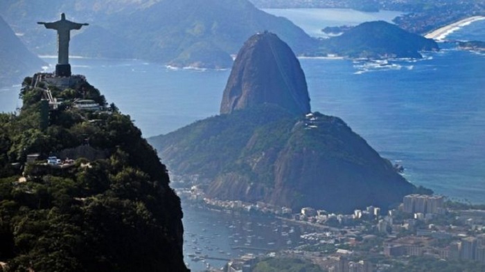 Brazil federal government freezes Rio bank accounts